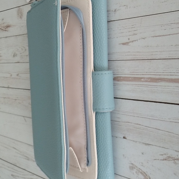 Mundi Womens PVC Trifold Wallet Blue Accordion Clutch - Picture 3 of 6